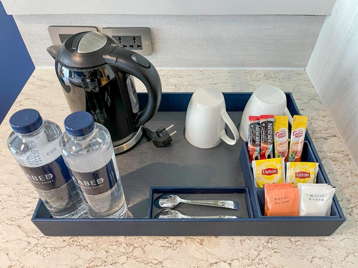 씨베드 그랜드 호텔 푸켓  푸껫 외부 사진 A tea tray in a hotel room