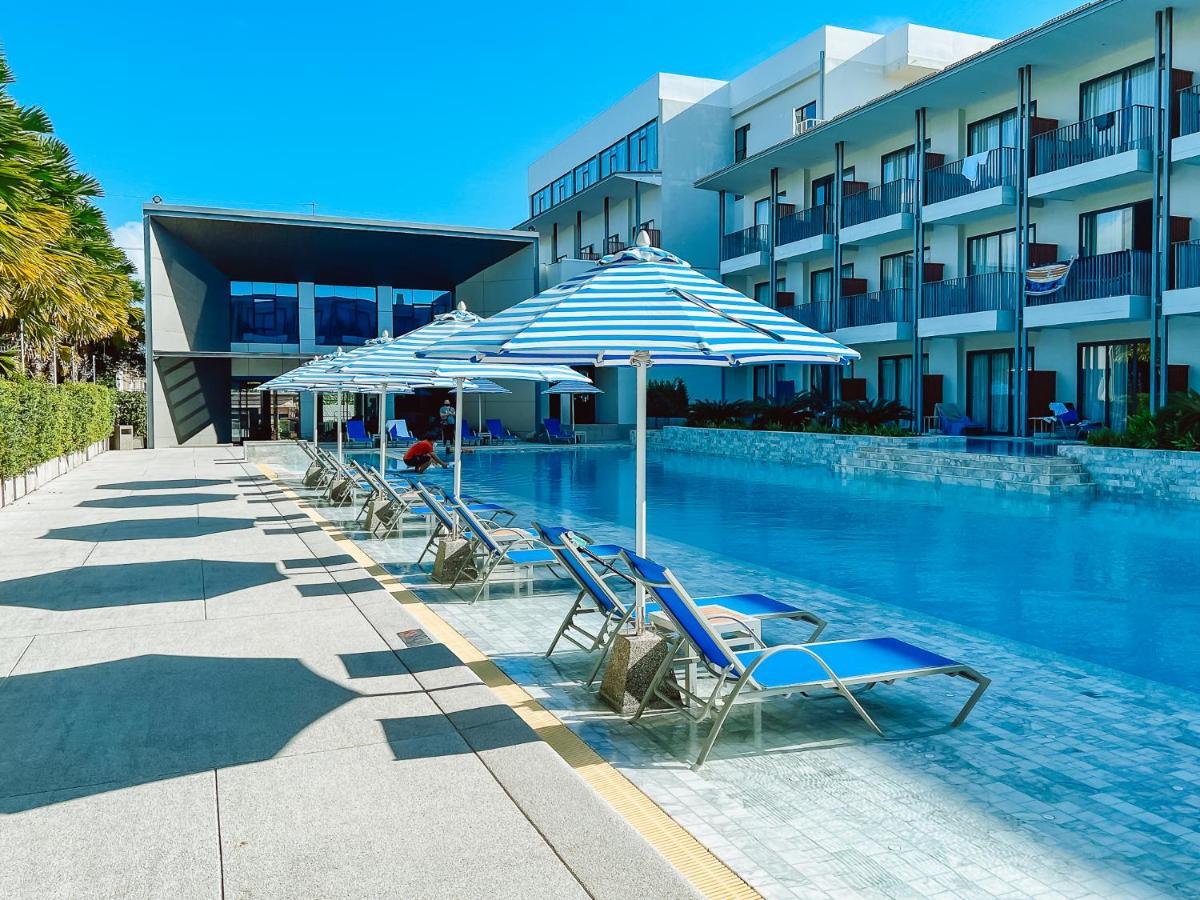 씨베드 그랜드 호텔 푸켓  푸껫 외부 사진 The hotel's pool