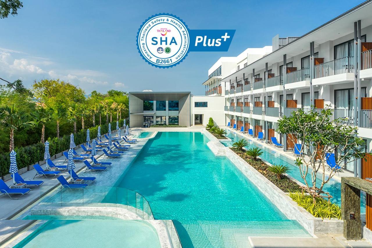 씨베드 그랜드 호텔 푸켓  푸껫 외부 사진 The logo of the Thailand SHA Plus certification